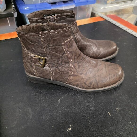 Clarks Bendable Ankle Boots Womens 10M Brown Leather Side Zip Walking Comfort - Picture 8 of 8